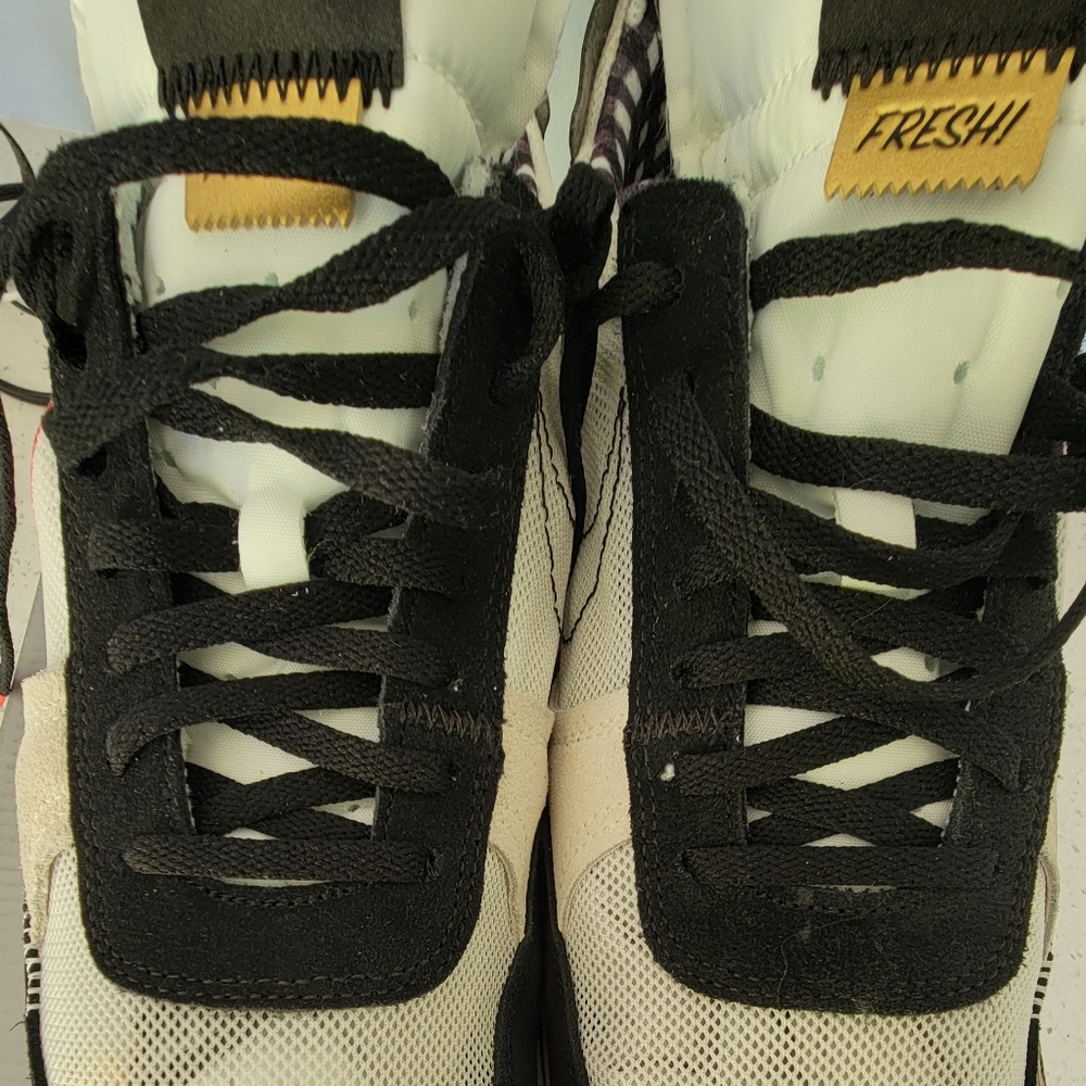 Nike Nest 354 sneakers sz 12